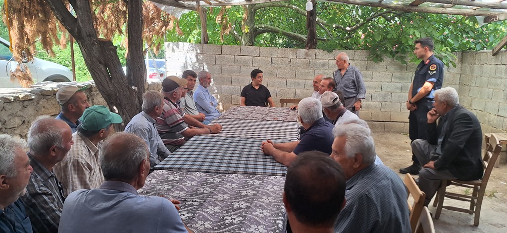 Kaymakamımız Sn. Mustafa ARSLANŞAHİN, Akifiye ve Çokak mahallelerinde ikamet eden Şehit ve Gazi ailelerimize ziyarette bulundu.