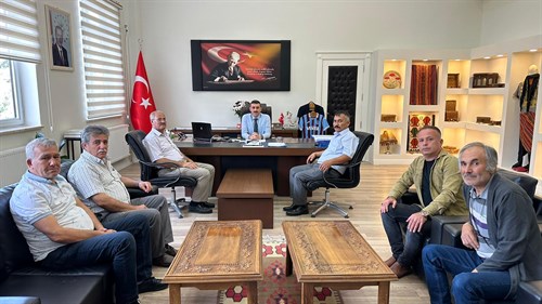 İYİ Partisi Andırın İlçe Başkanı Fatih DAL ve partinin ilçe yönetim kurulu üyeleri Kaymakamımız Sn. Orhan AYAZ’ı ziyaret etti